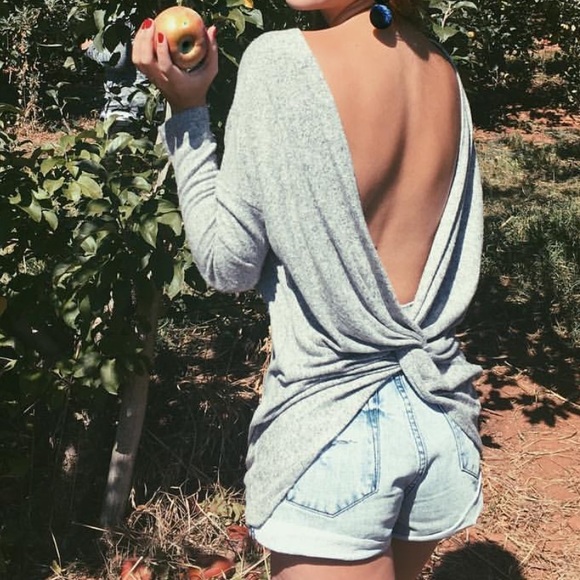 Twist knot reversible long sleeve top - Picture 3 of 8